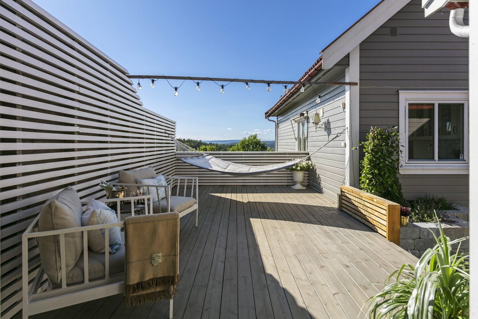 Nordvik ved Caroline Wivestad har gleden av å presentere Tordivelveien 55! Galleribilde