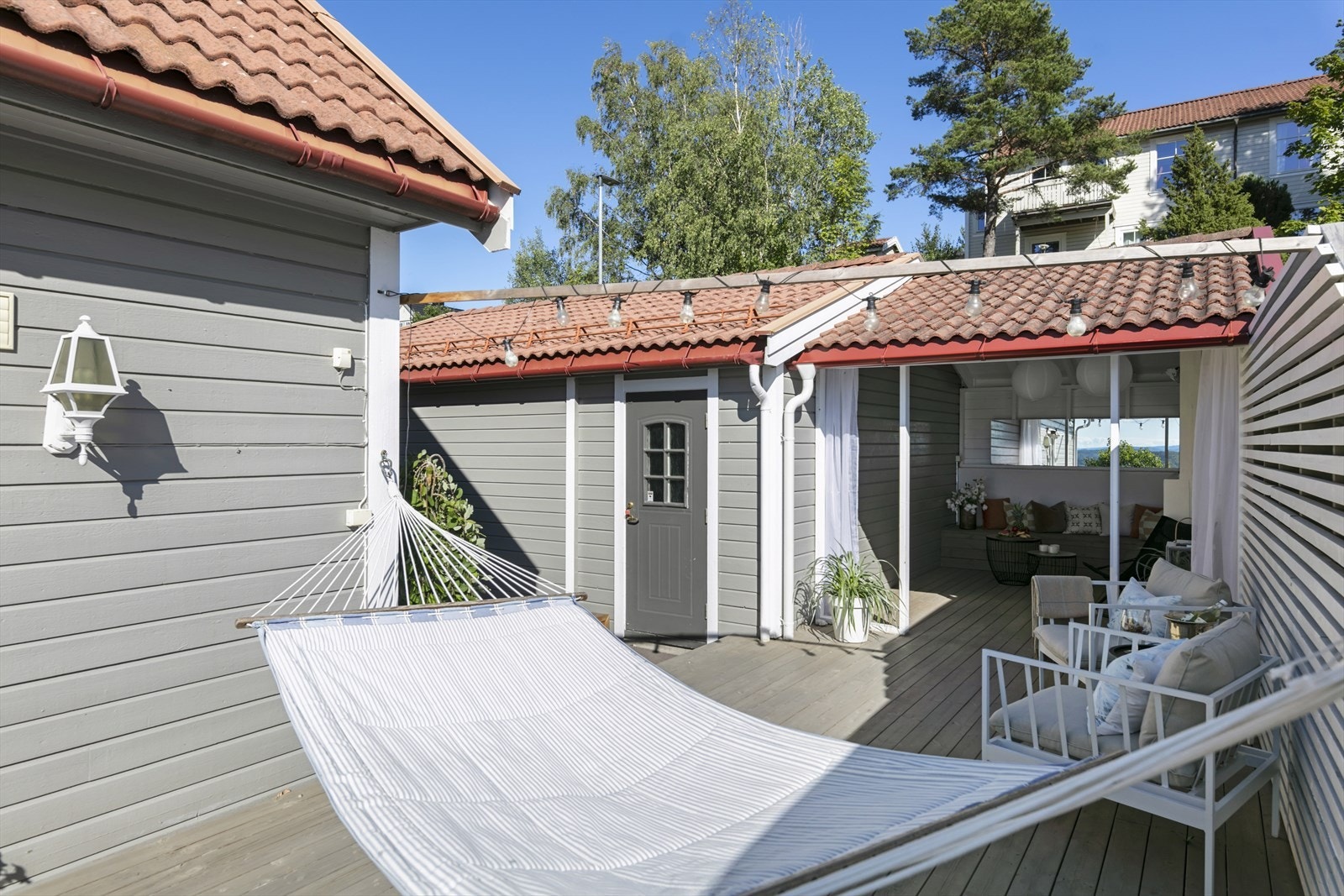 Det kan også opplyses om at inngangsdør, boddør og terrassedør vil bli skiftet nå i løpet av august. Galleribilde