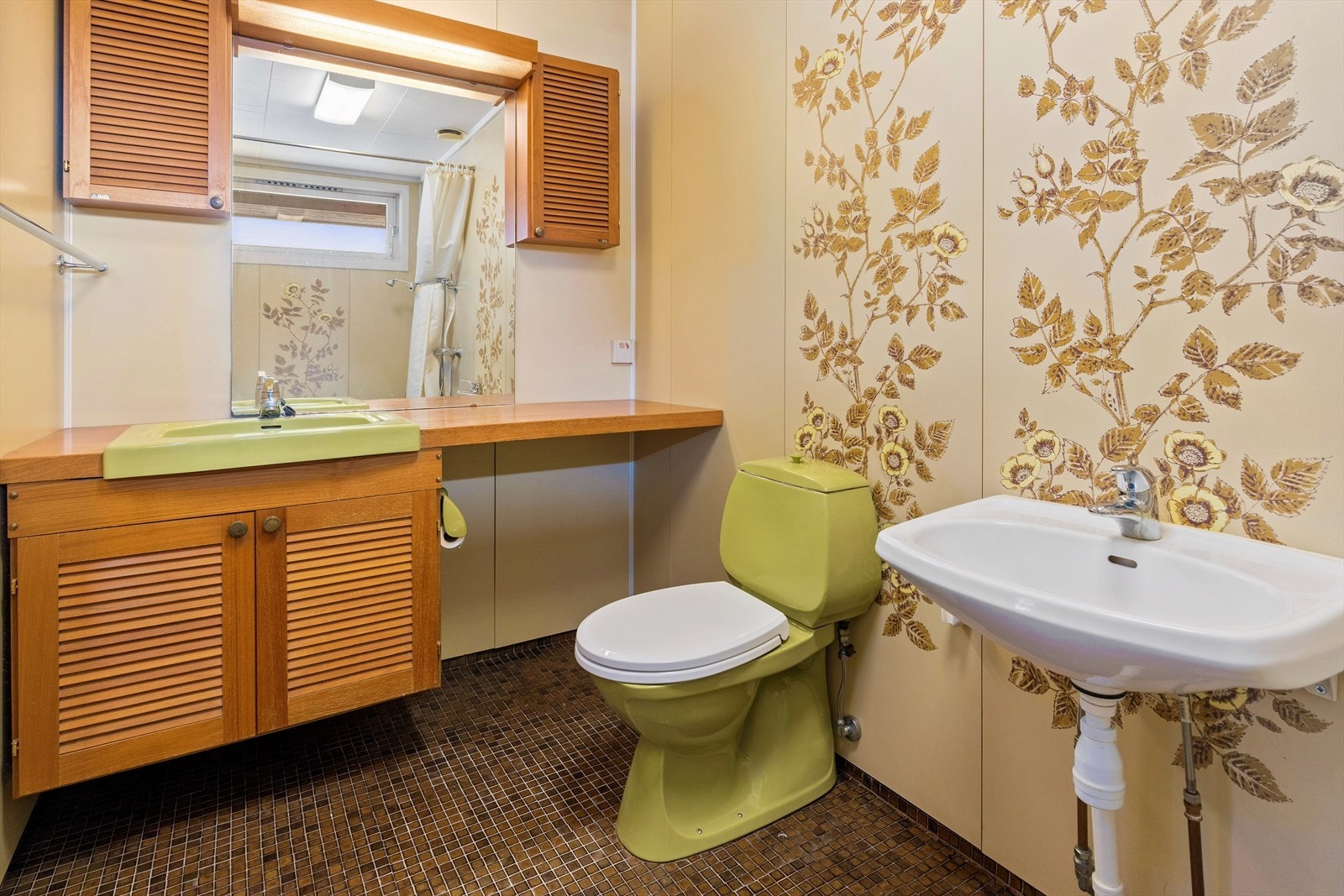 Badet ligger innenfor Master bedroom Galleribilde