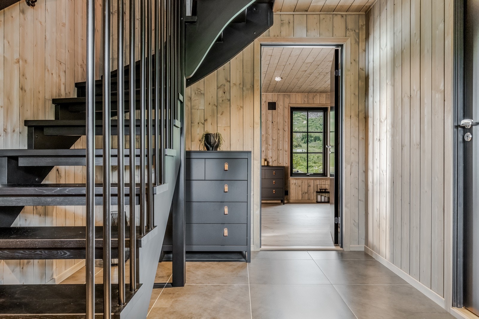 Trapp til andre etasje. Galleribilde