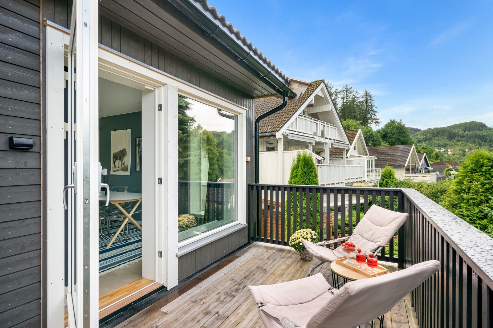 Her får du god plass til diverse utemøblement og grill. Galleribilde