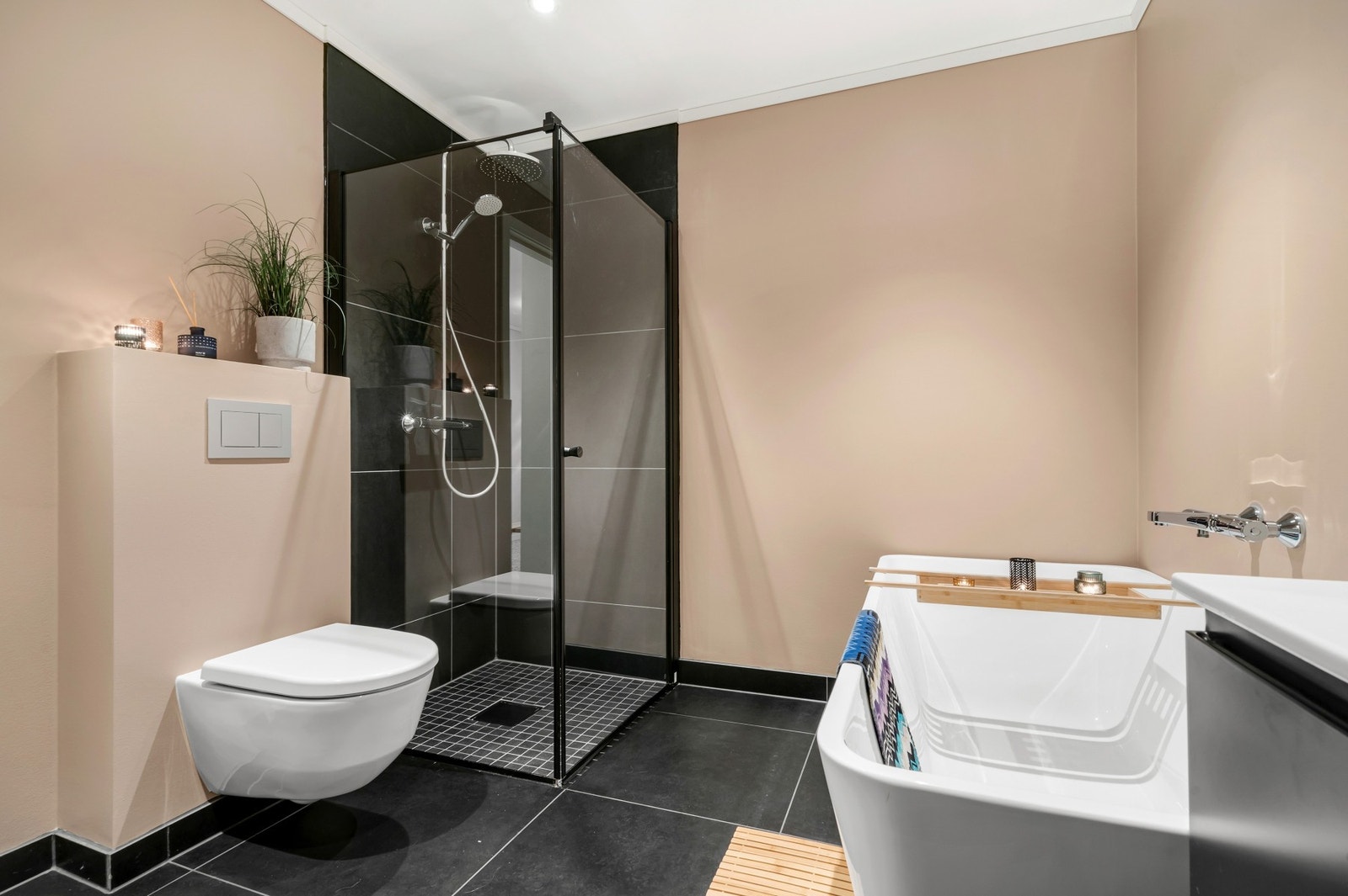 Moderne bad vurdert til tilstandsgrad 0 av takstmann. Galleribilde