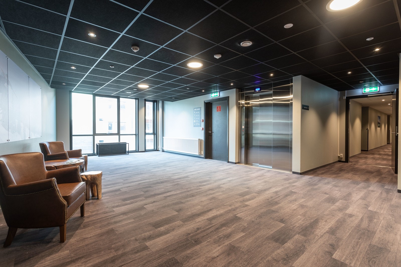 Fra lobbyen i leilighetskomplekset. Galleribilde