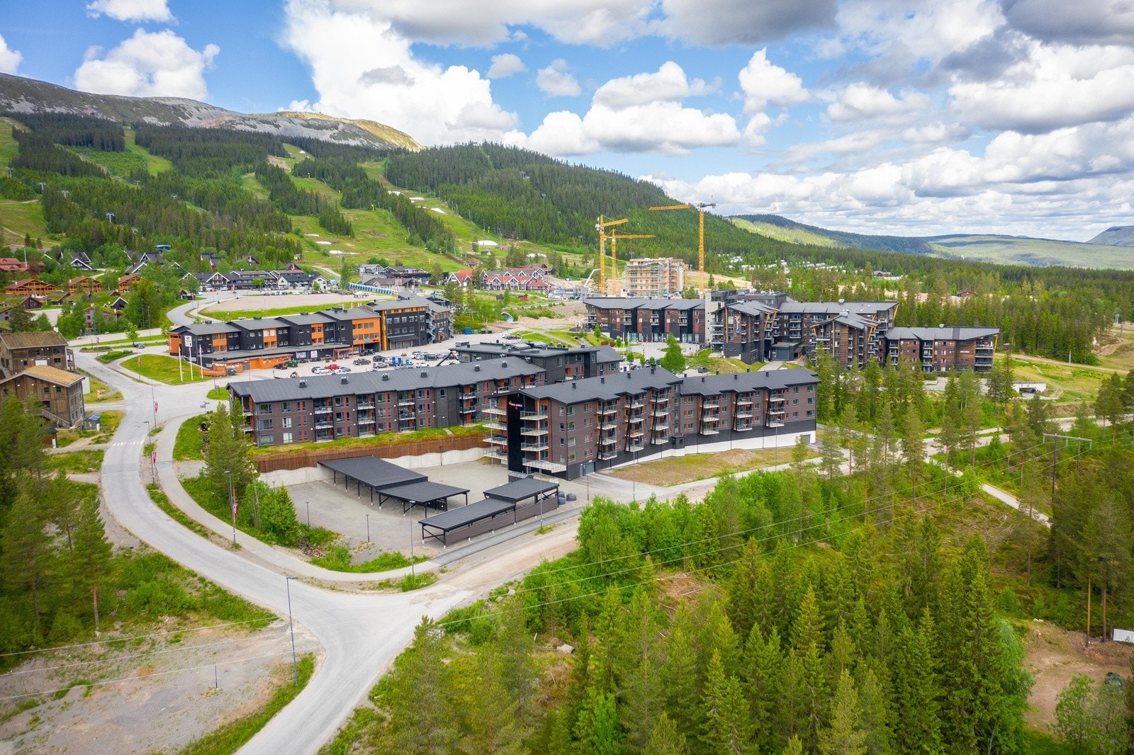 Leiligheten har fin beliggenhet, rett ved alpinanlegget. Galleribilde