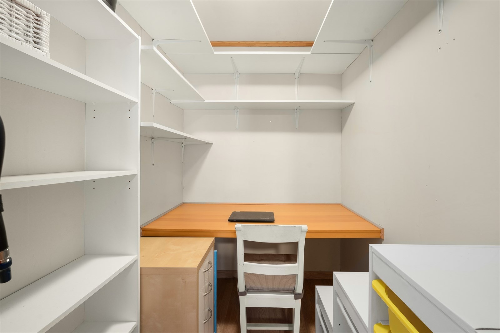 Kontor/bod. Galleribilde