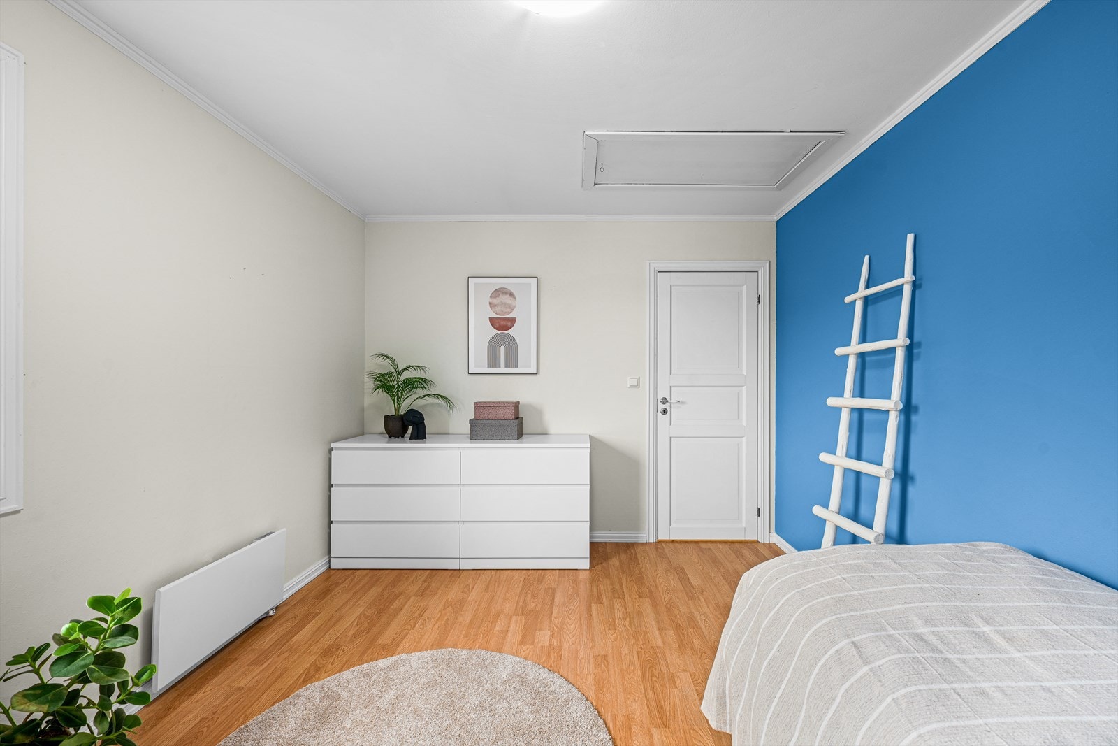 Soverom 2 - god plass til garderobeskap. Galleribilde