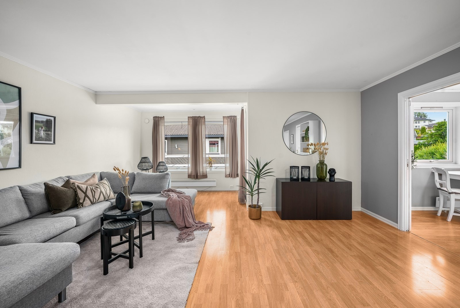 Gode innredningsmuligheter og bl.a. god plass til en romslig sofa. Galleribilde