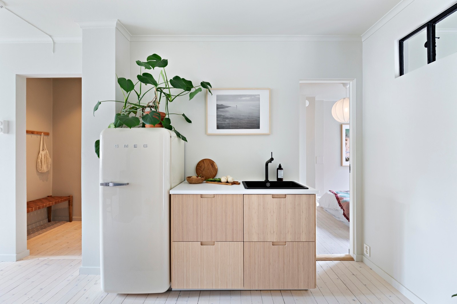 God skap- og benkeplass i innredningen. Galleribilde