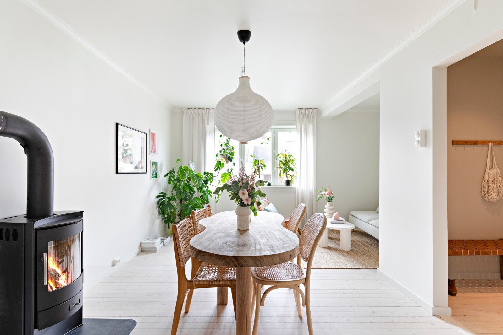 Leiligheten er nyoppusset i 2022 og holder en god standard med kvalitet på materialvalg. Galleribilde