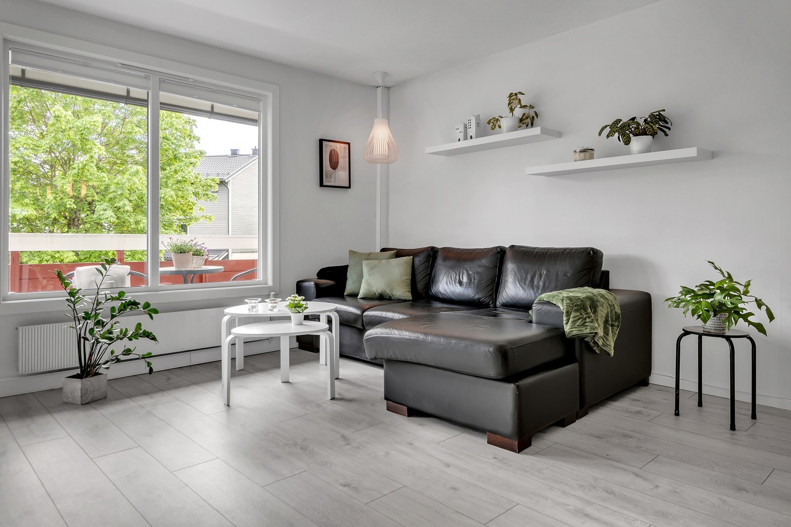 Det er god plass til sofaløsning. Galleribilde