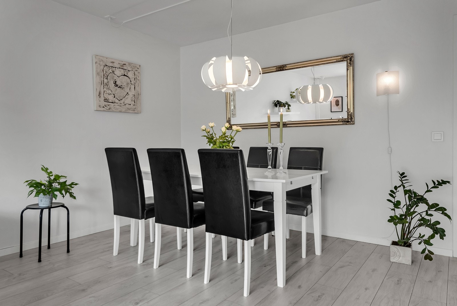 Spisestue. Galleribilde