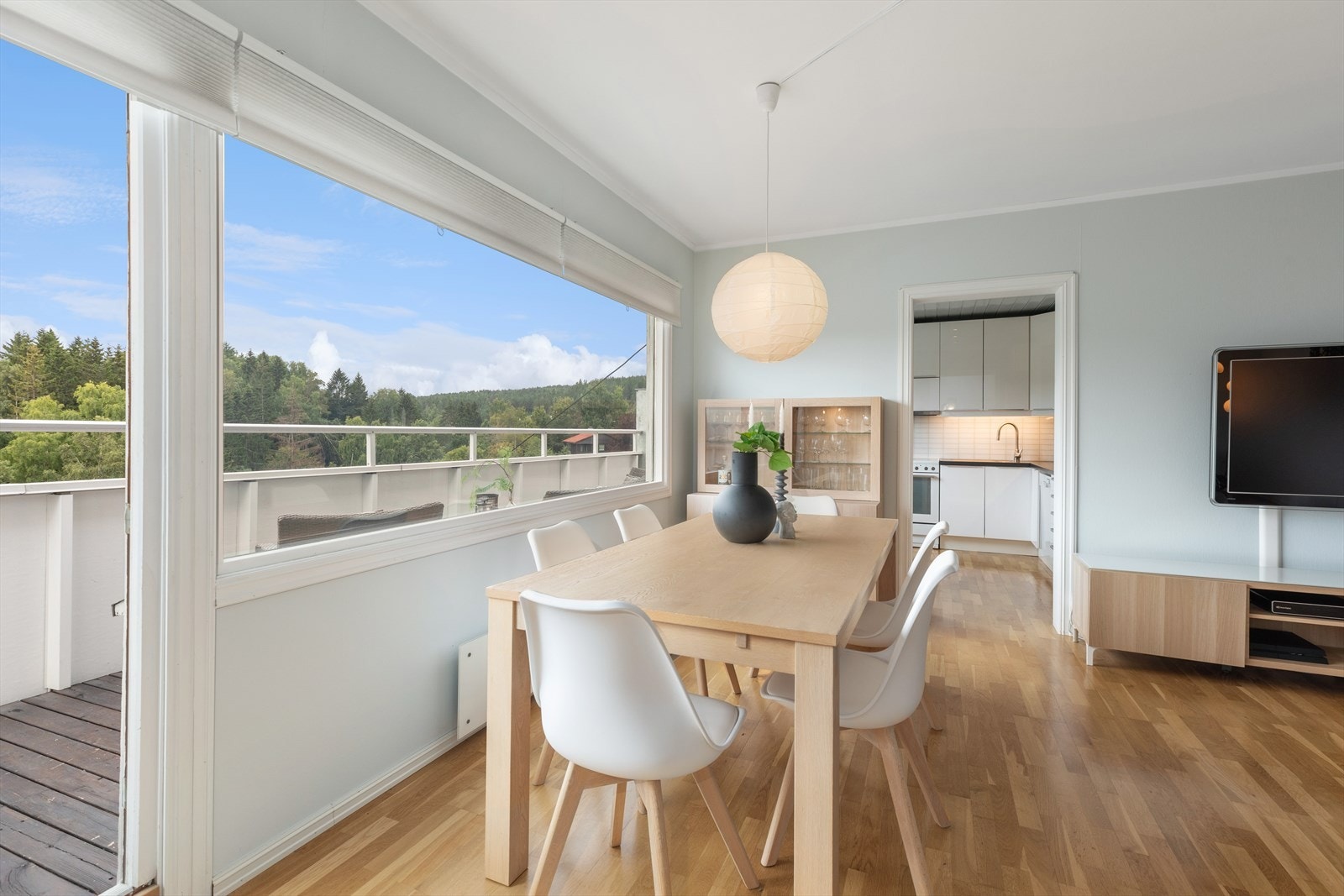 Spisestue. Galleribilde