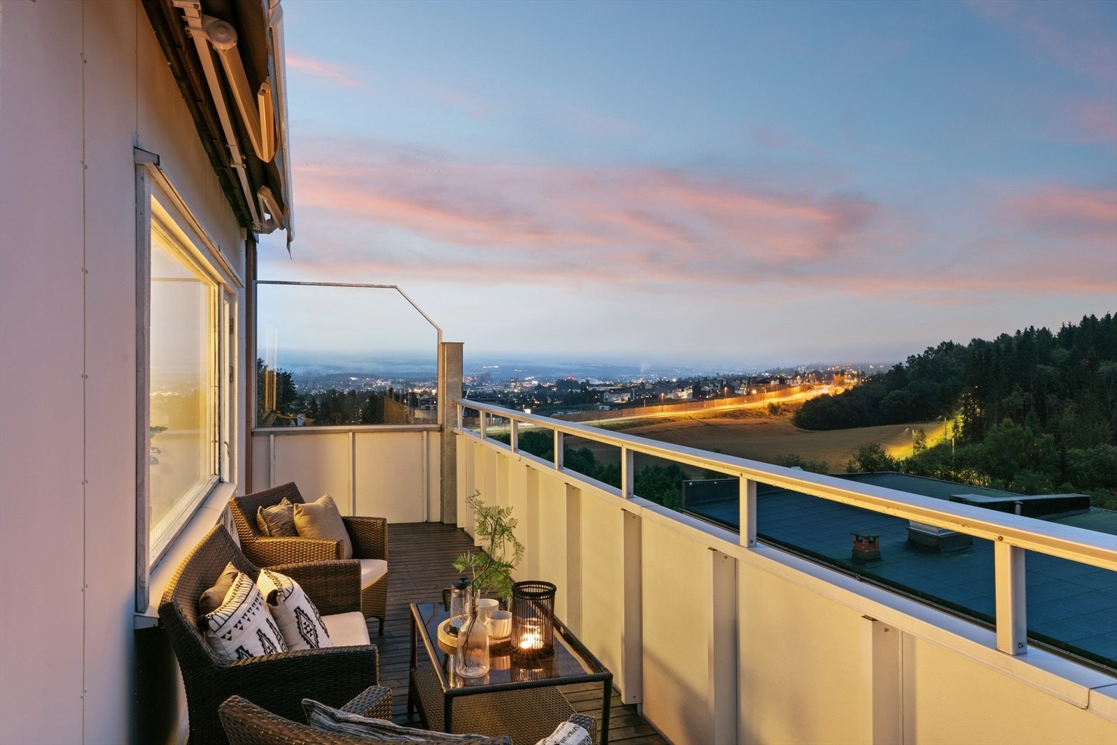 Boligen har nydelig utsikt over Lillestrøm. Galleribilde