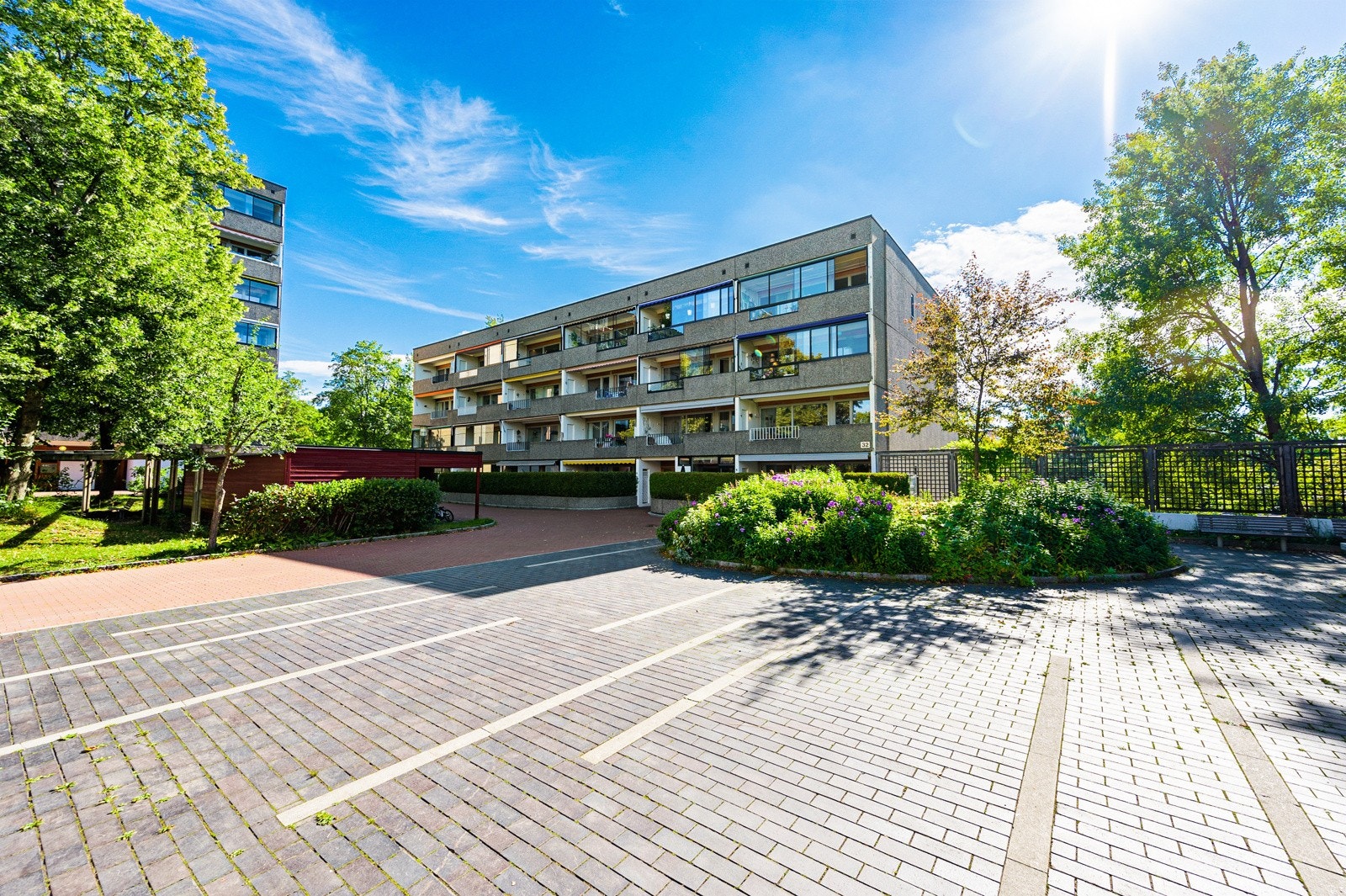 Fasade og inngangsparti. Galleribilde