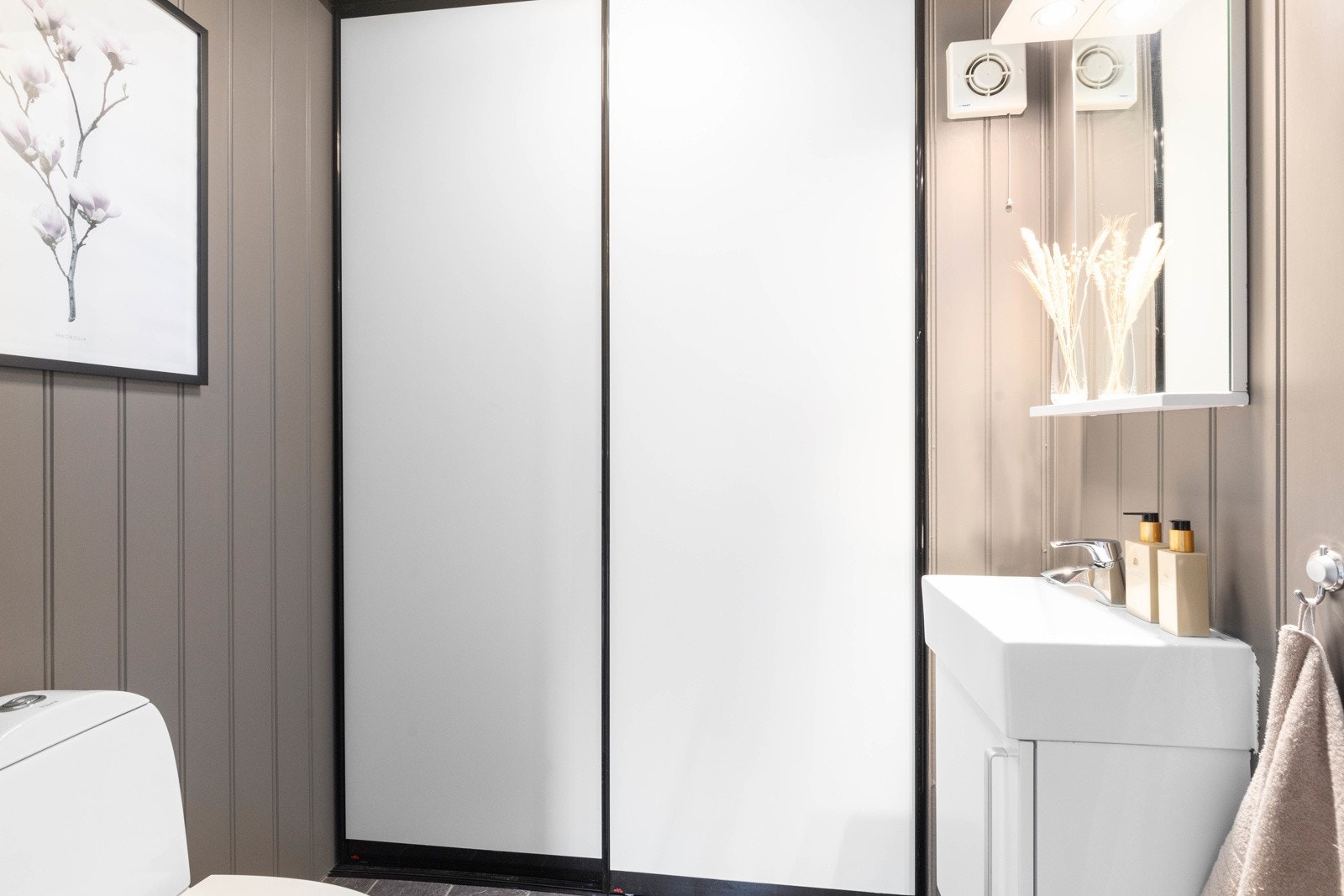 Ved gang er det også et gjestetoalett Galleribilde