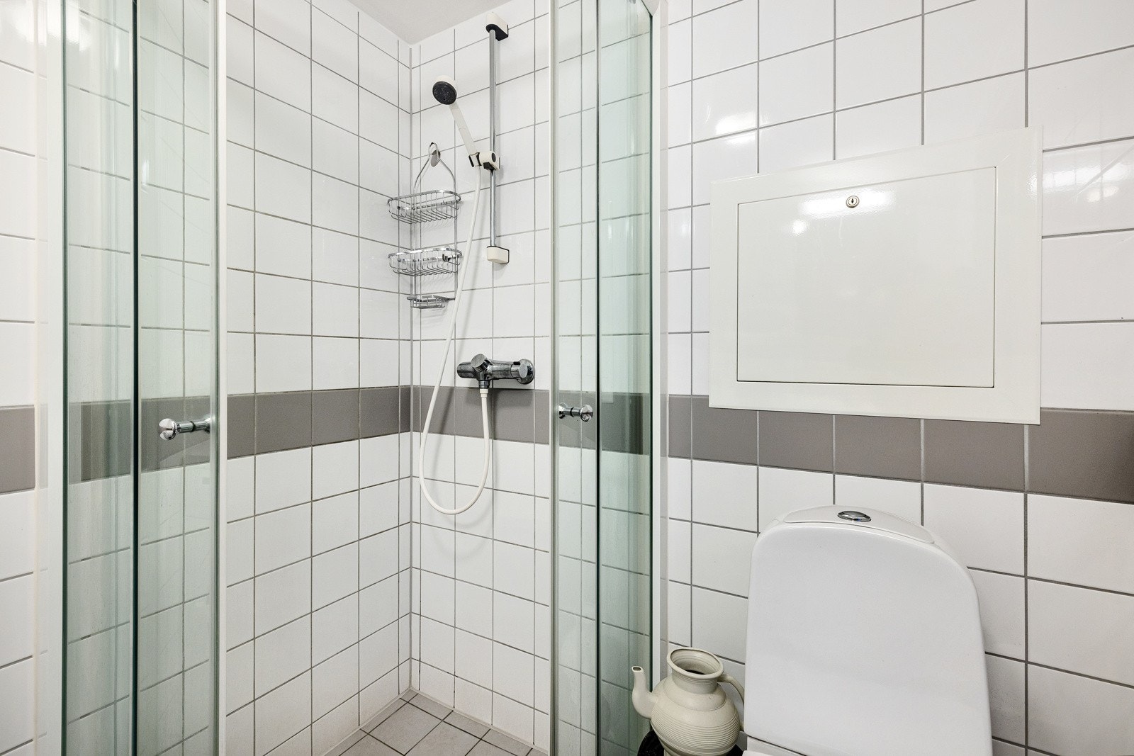 Baderommet i hybeldel har samme design som baderom i hoveddel Galleribilde