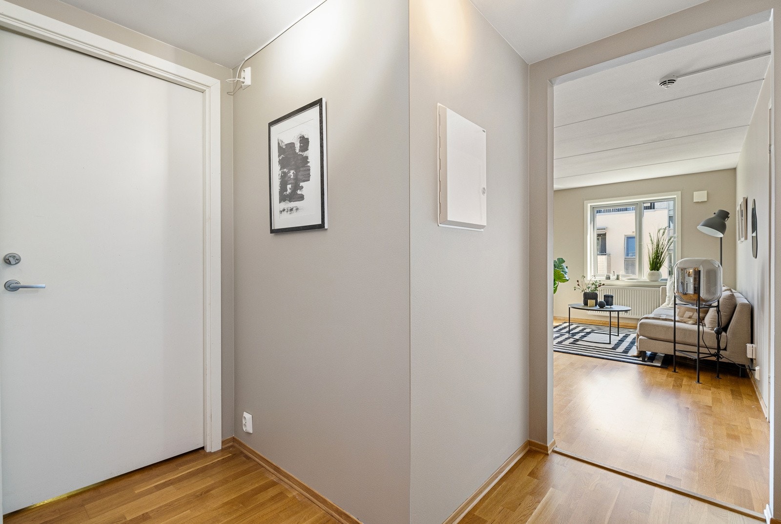 Entré/gang i hoveddel. Galleribilde