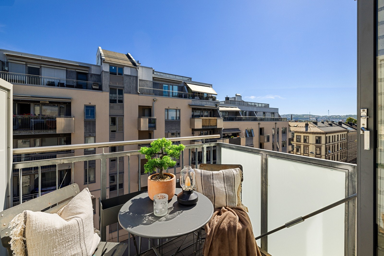 Her kan man møblere med forskjellig utemøblement. Galleribilde