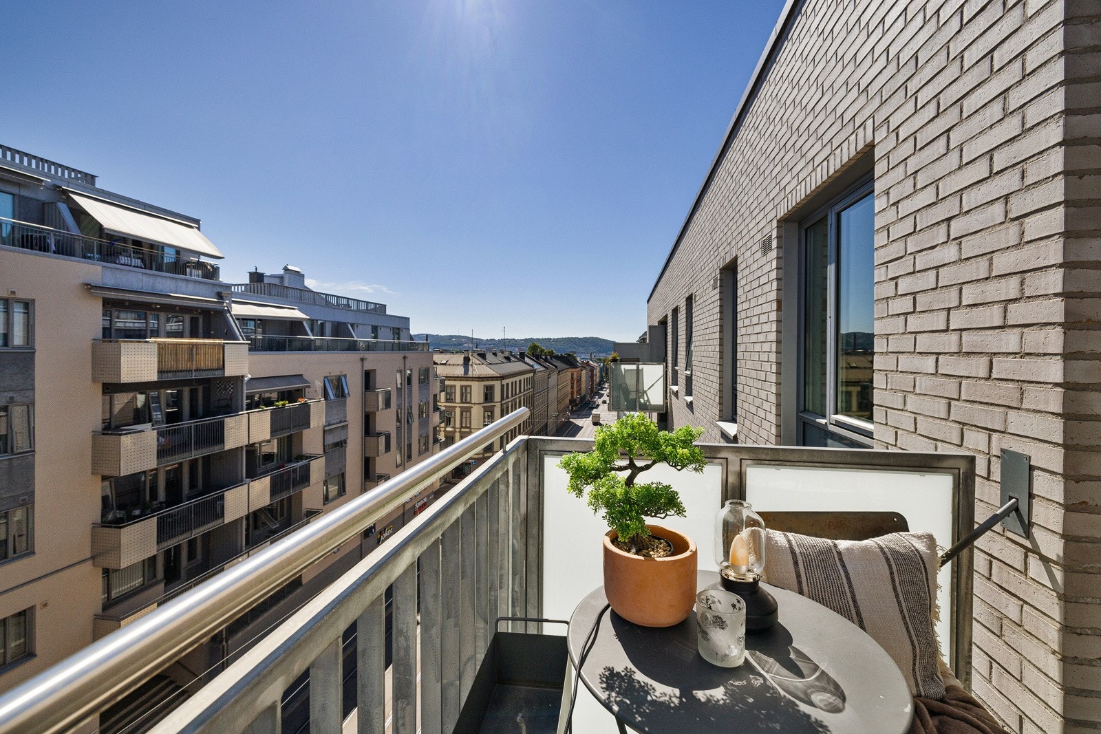 Jon-Kristian Krybelsrud v/PrivatMegleren ønsker velkommen til Toftes gate 17 og populære Ringnes Park! Galleribilde