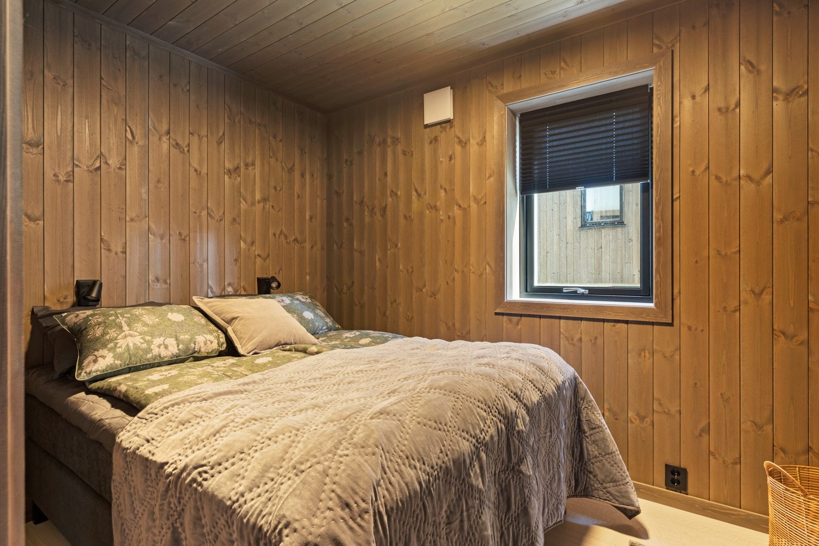 Alle soverommene har plissegardiner. Galleribilde