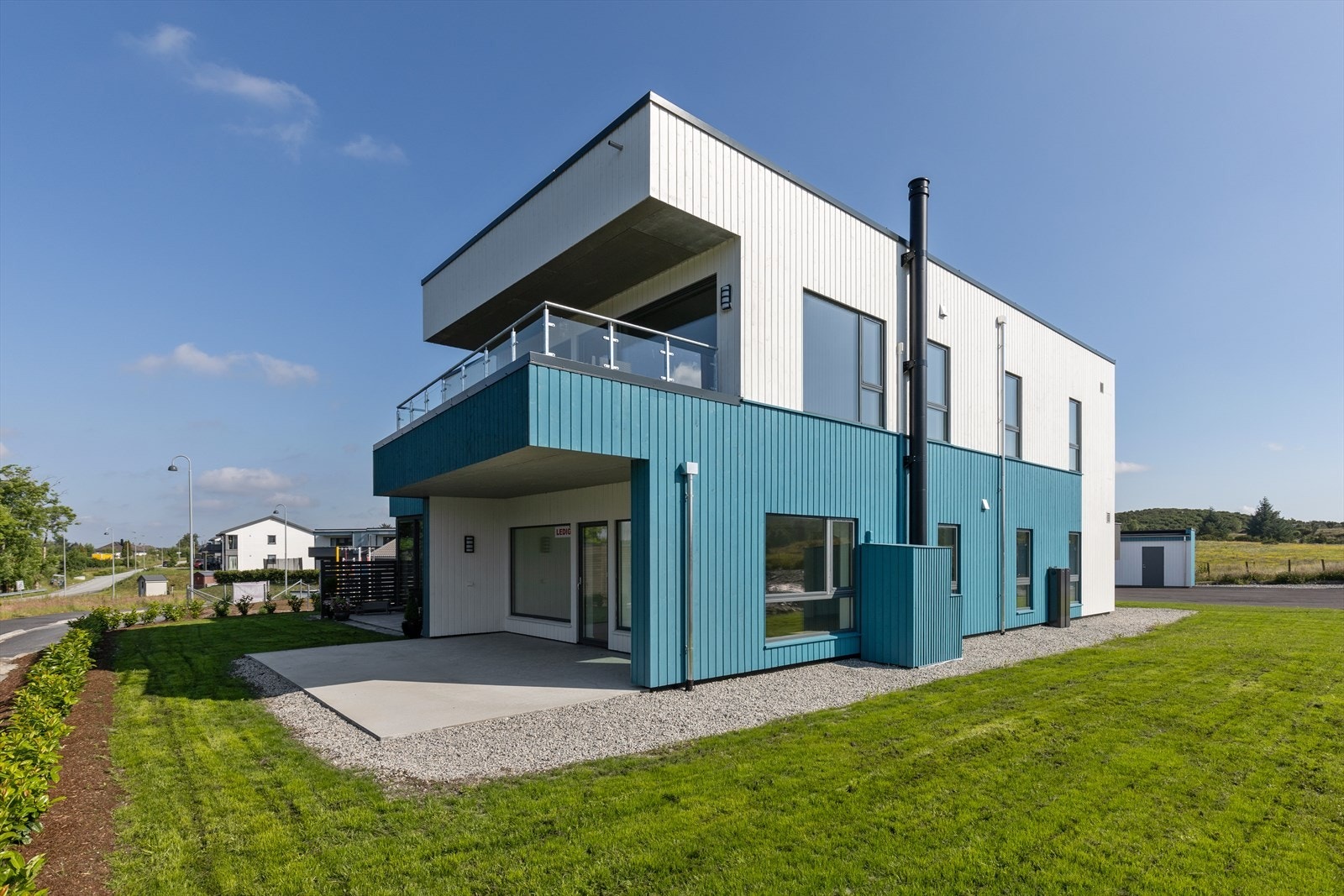 Eiendomsmegler Vegard Aksnes/DNB Eiendom har gleden av å presentere Melkevikleitet 8! Galleribilde