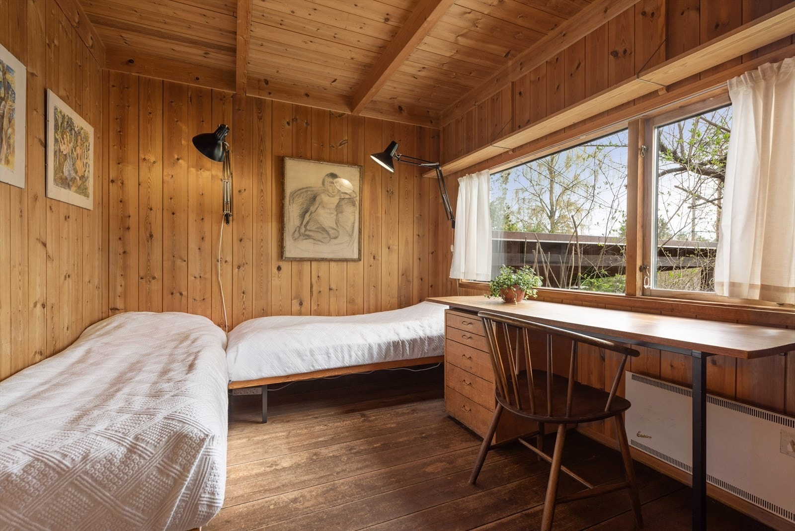 Soverom 3 - Alle soverommene har integrerte garderobeløsninger. Galleribilde