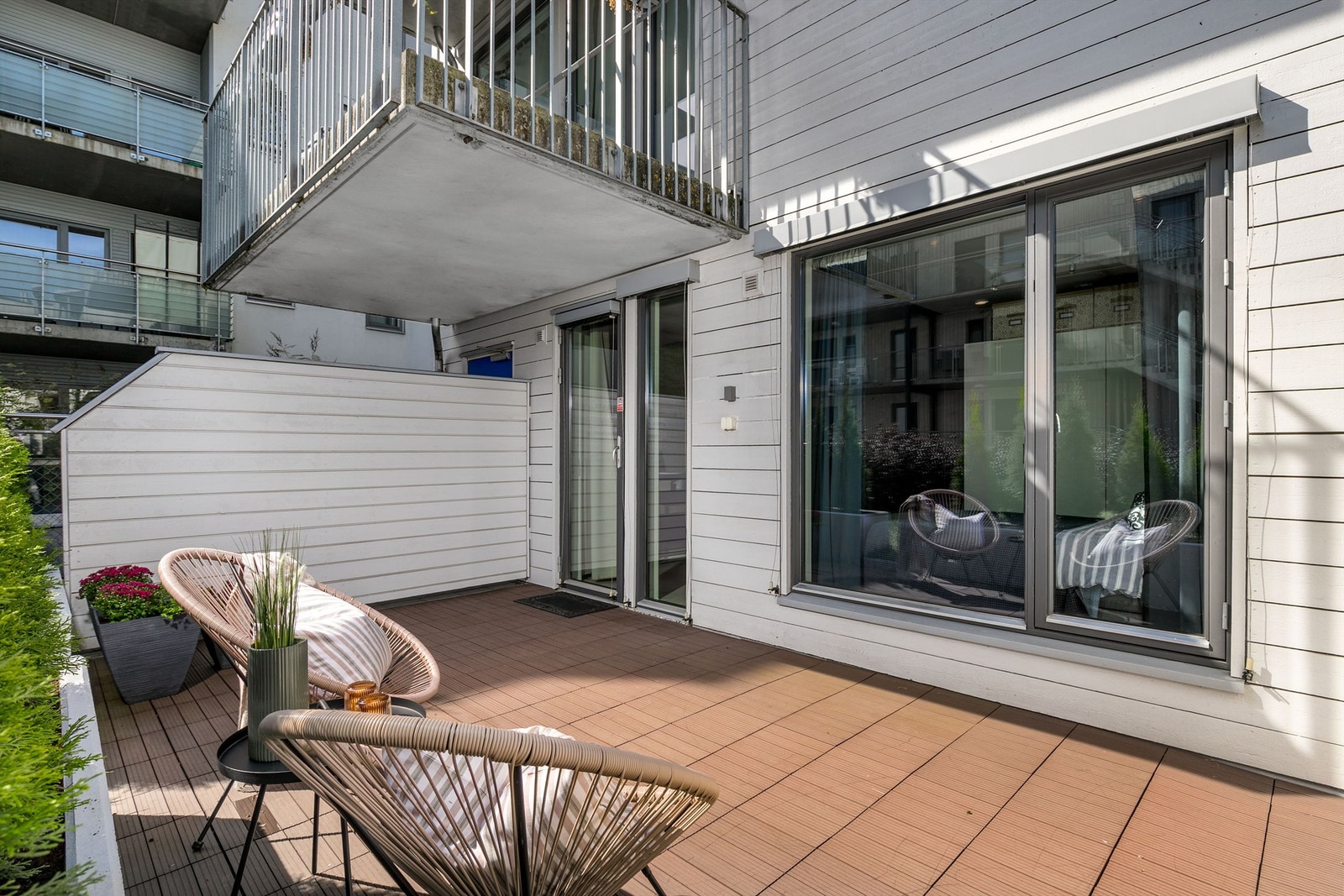 De store vinduene gir godt med naturlig lys Galleribilde