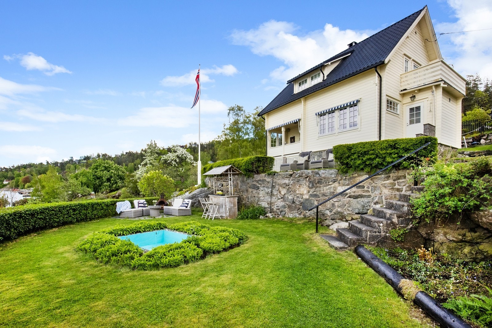 Pent opparbeidet hage Galleribilde