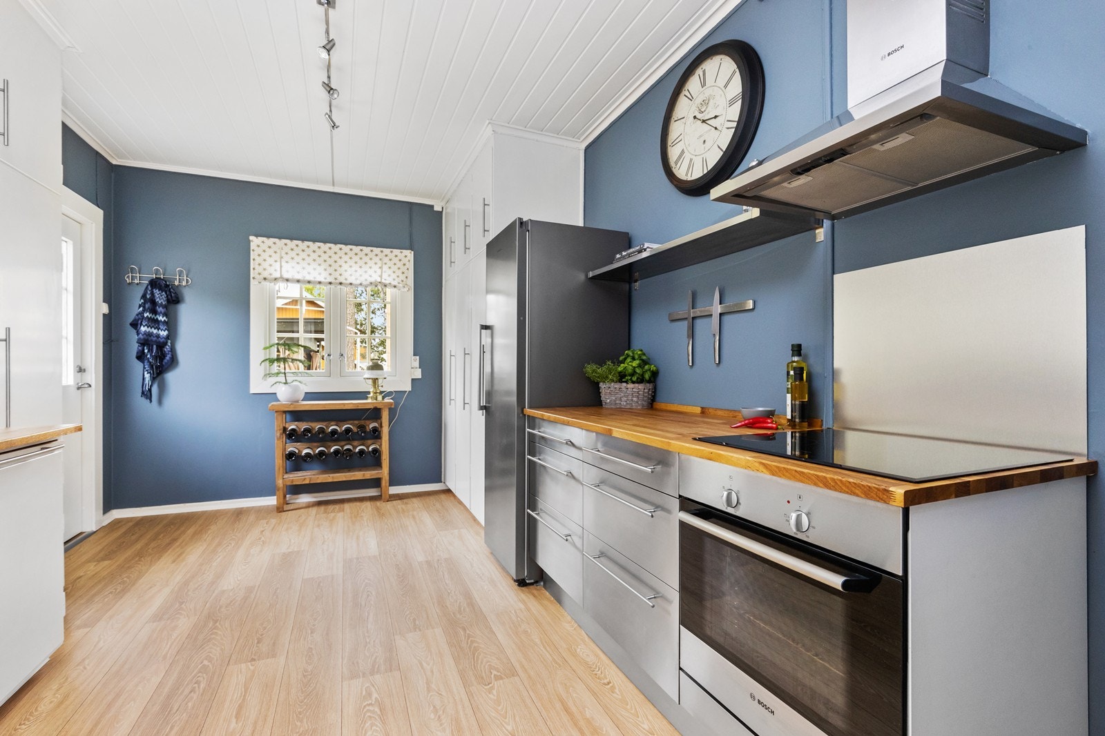 Stort fint kjøkken Galleribilde