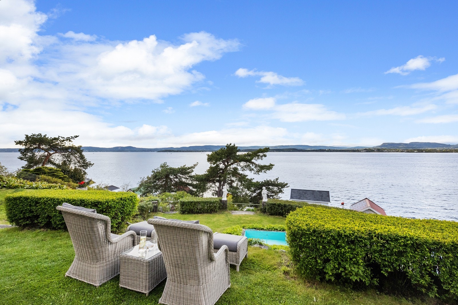 Fantastisk beliggenhet i strandkanten Galleribilde