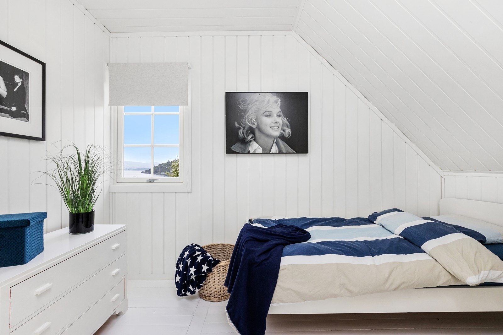 Soverom nr. 2 - Fjordutsikt Galleribilde