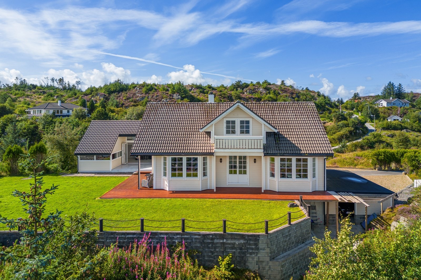 Velkommen til visning i Valhammar 1 - Presentert av Tonje Helvig for Eiendomsmegler Vest! Galleribilde