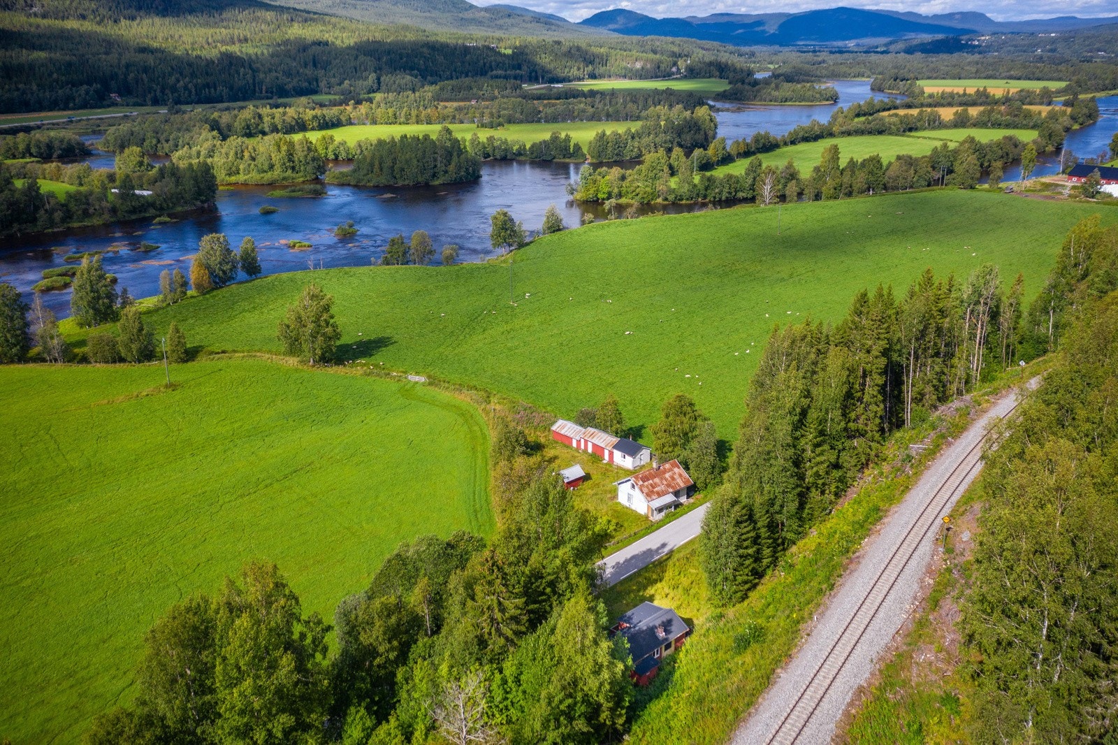Velkommen til Østsida 655 & 656, presentert av Hans Petter Carlsson eiendomsmegler MNEF! Galleribilde