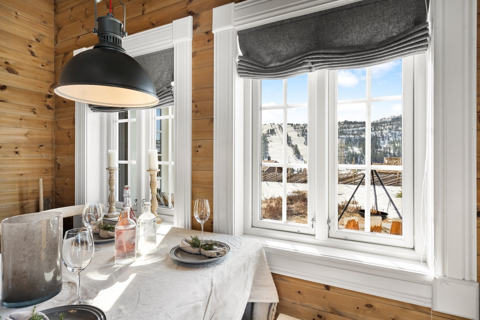 Flott utsikt fra spisebordet. Galleribilde