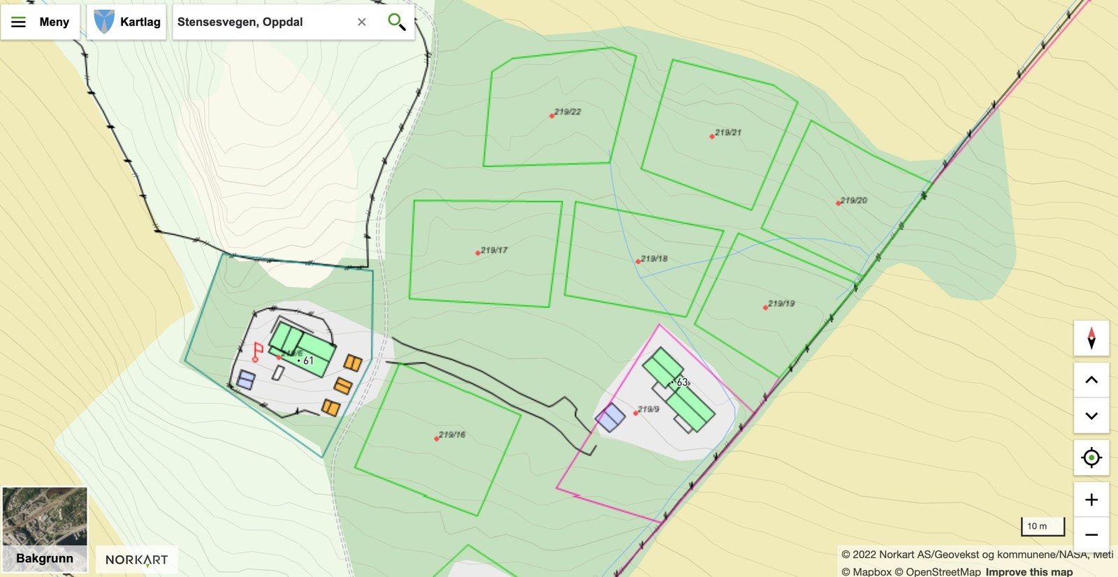Tomteplassering med gårds og bruksnummer. Kilde: Kommunekart.com Galleribilde