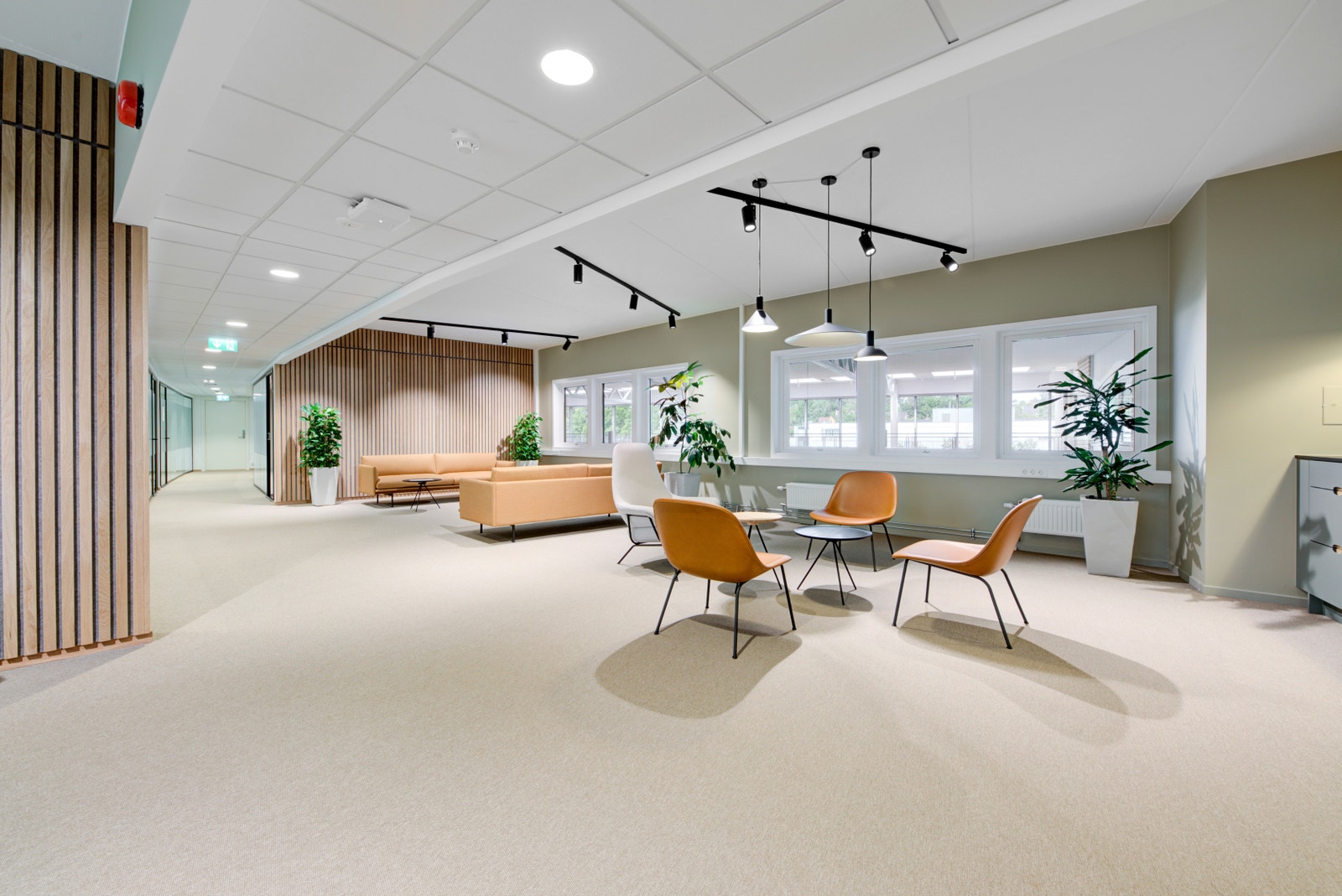 Referansebilder fra et tilsvarende kontorareal i eiendommen. Galleribilde