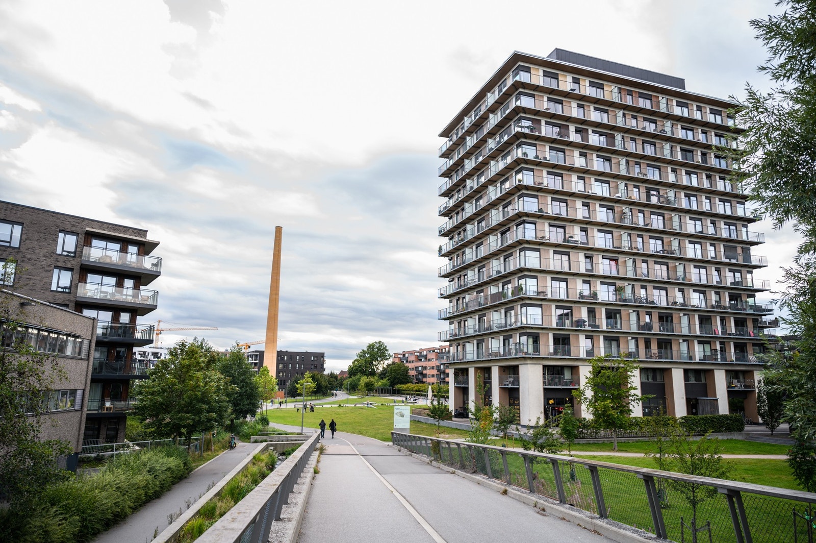 Blokkas fasade, totalt 14 etasjer Galleribilde