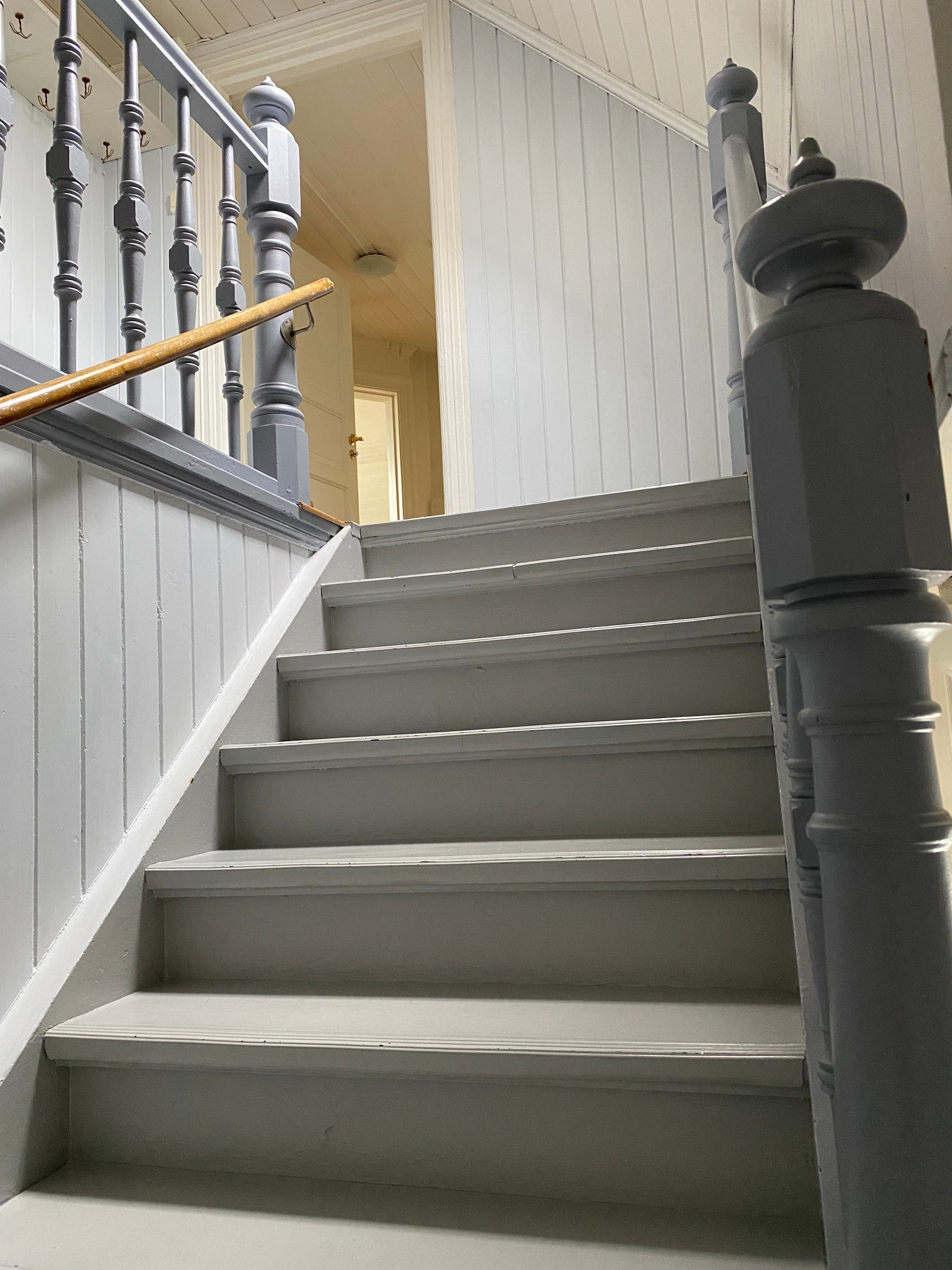 Hyggelig trappegang opp Galleribilde