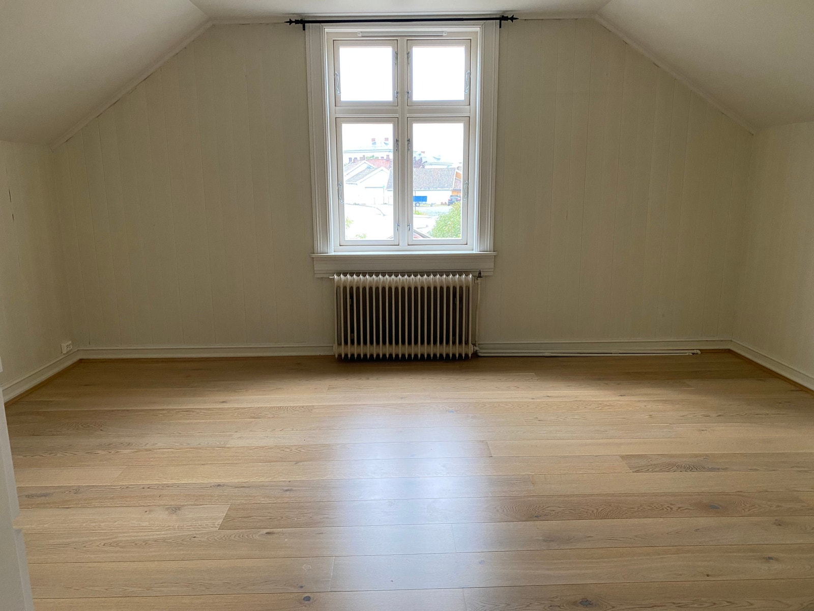 Lyst og trivelig soverom Galleribilde