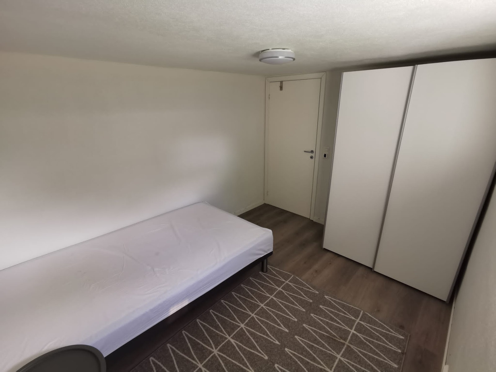 Soverom (obs møbler har blitt fjernet) Galleribilde