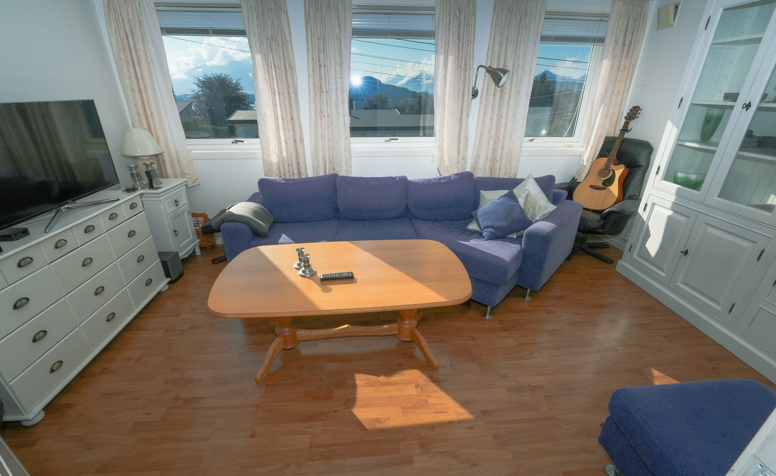 Møblert Stue, inkludert TV Galleribilde