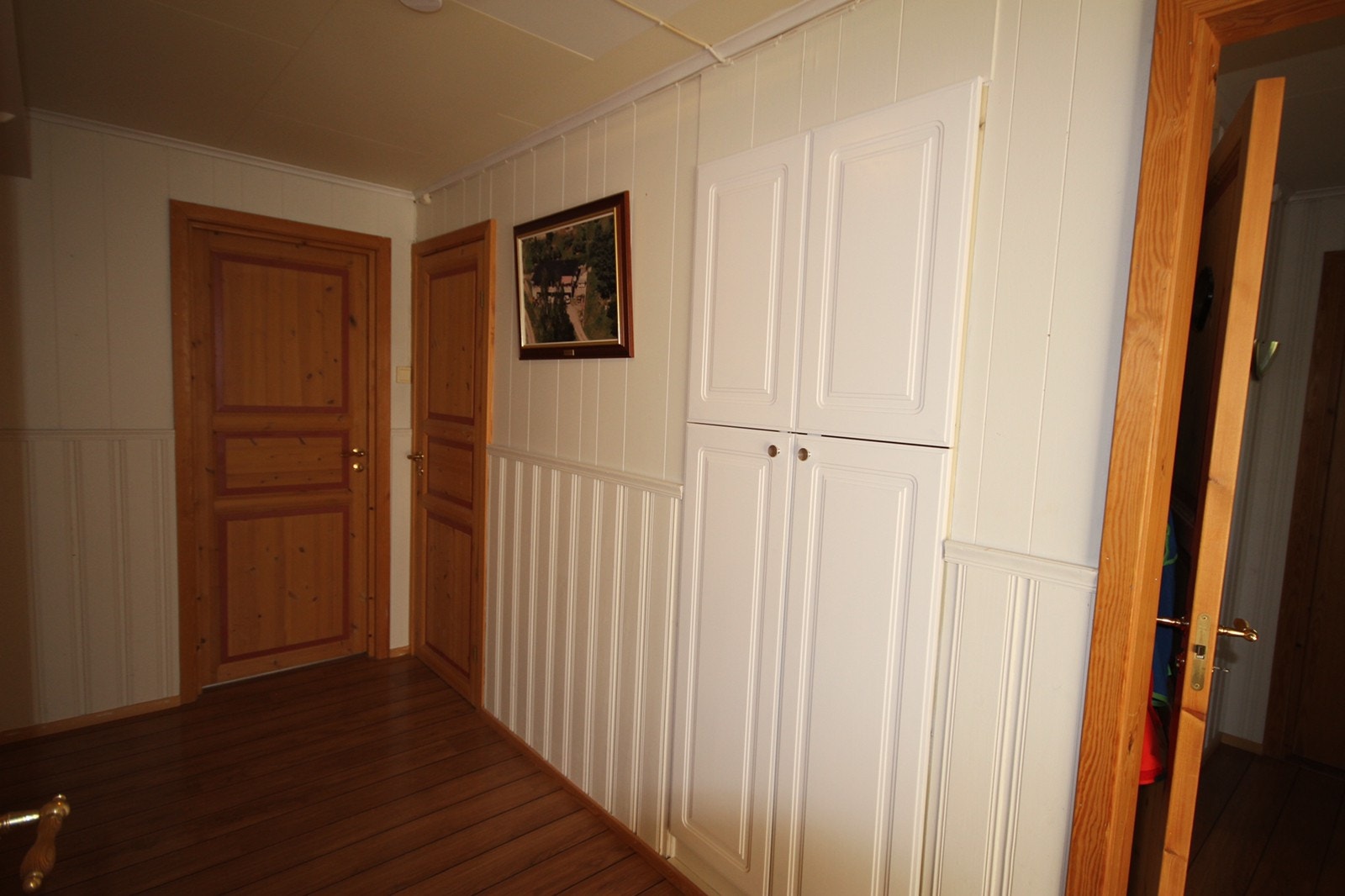 Fordelergang til bad og 3 soverom. Galleribilde