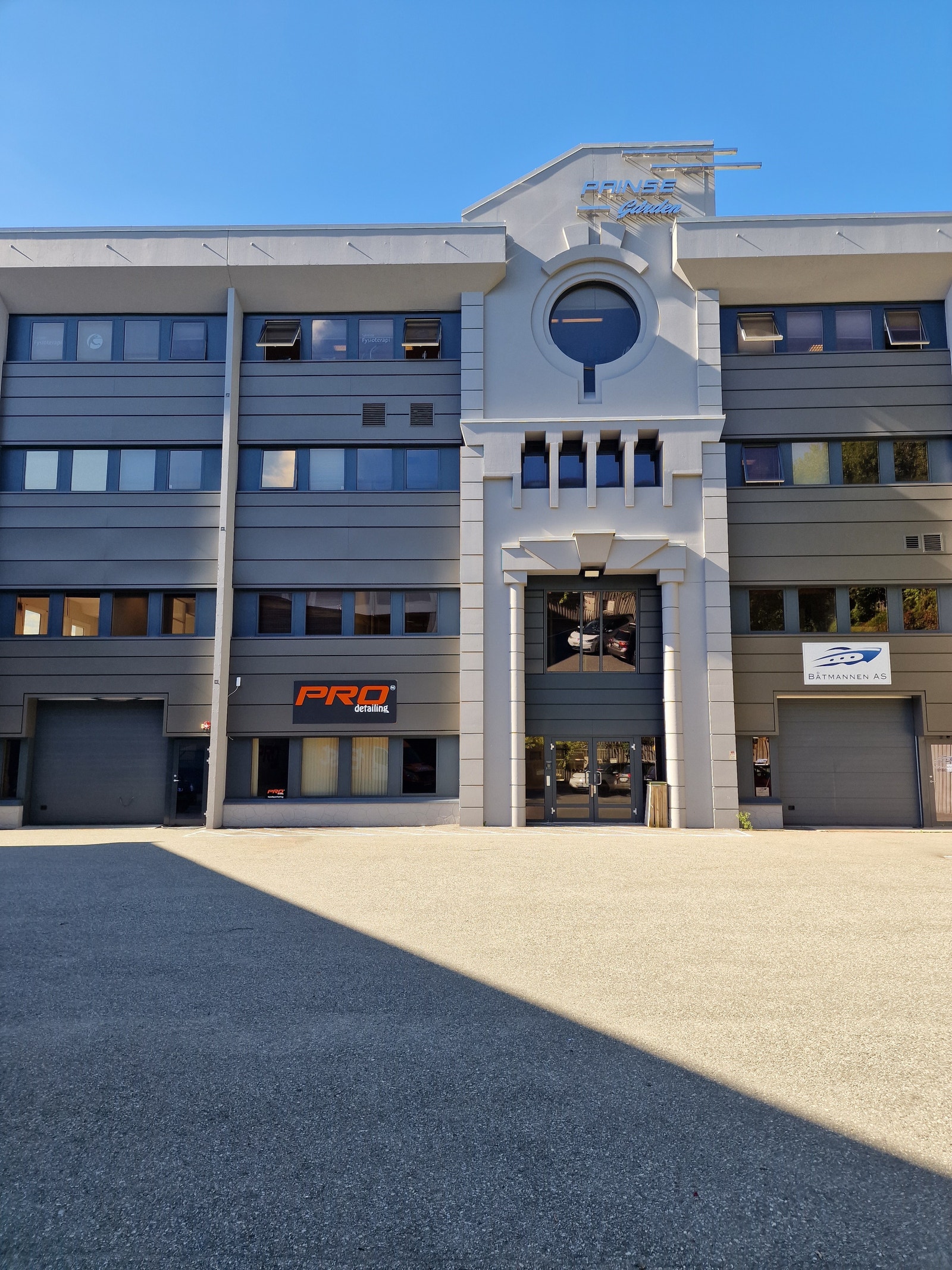 Inngangsparti på bakkeplan 3etg Prinsegården Galleribilde