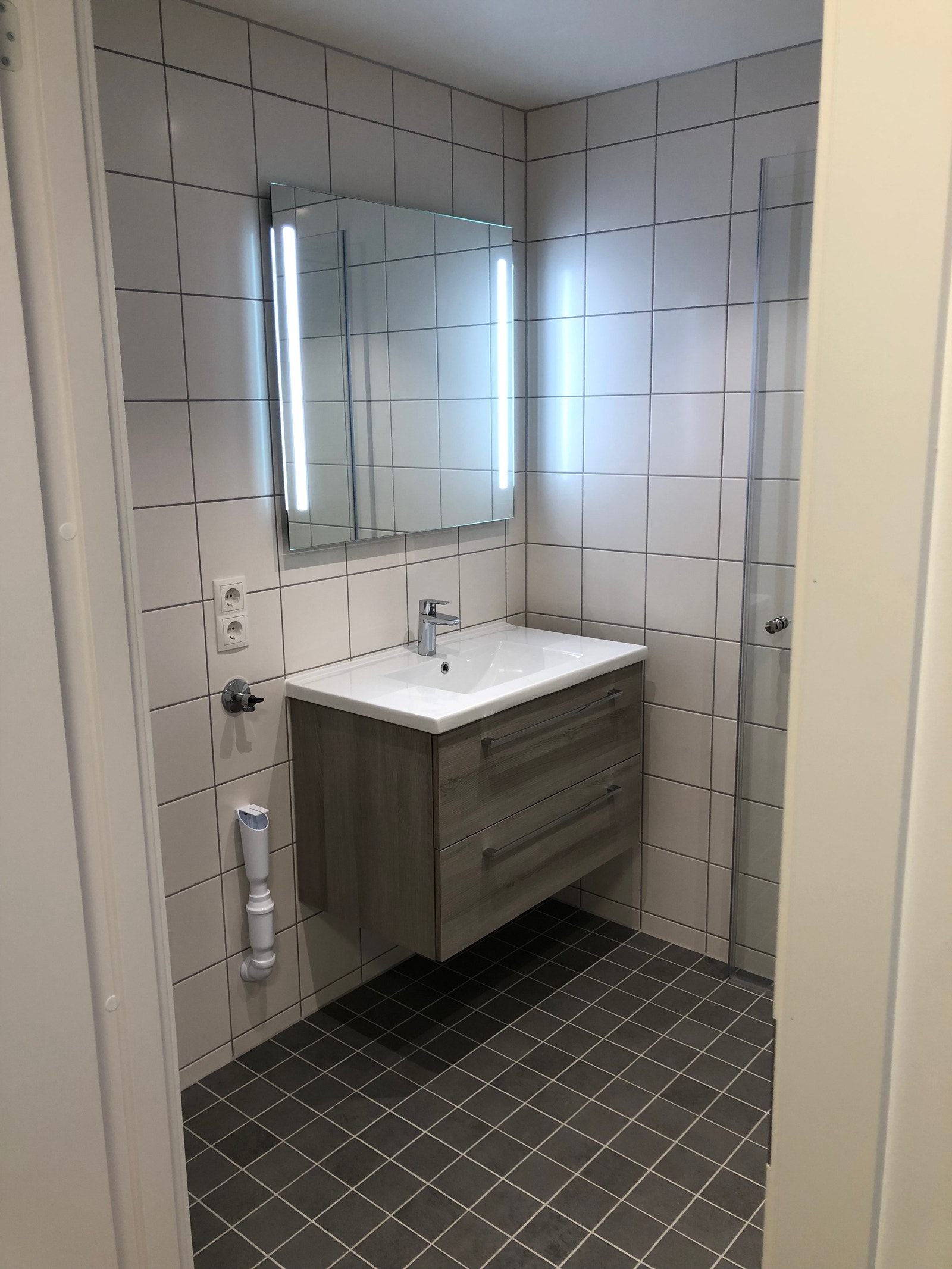 Bad med varmekabler Galleribilde