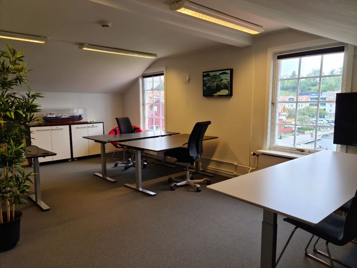 Mot øst Galleribilde