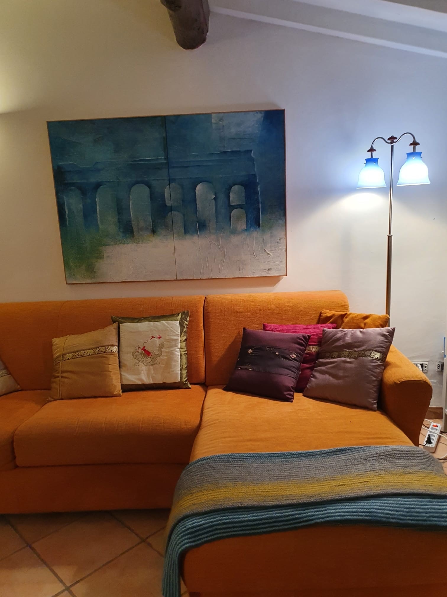 Fra stuen i øvre etasje. Sovesofa sammenslått. Galleribilde