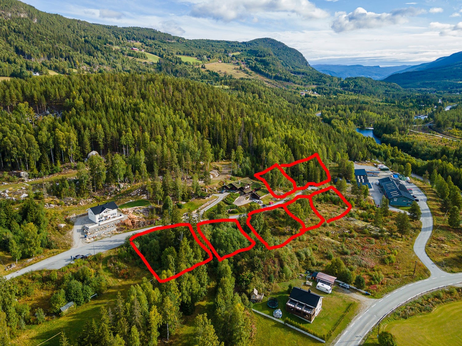 Malmvegen 26, 28, 30, 32, 34, 35 og 37 i Bakken II Galleribilde