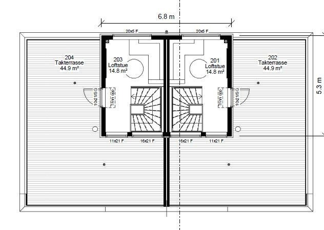 Loftstue med utsikt eller bare et ekstra soverom, eller tv-stue?
Utgang til stor terrasse som blir helt herlig om sommeren! God plass til å invitere gjester på grilling. Galleribilde
