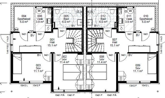 Ledig del er til høyre, sørlig del. 1.etasje: to soverom, inngang, bad, vaskerom og sportsbod. Galleribilde