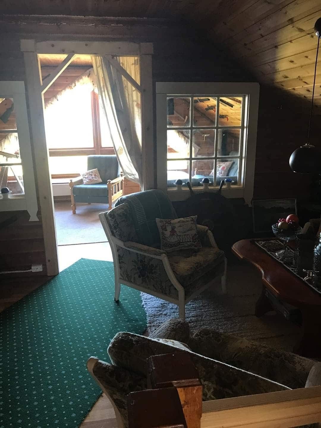 Loftrom mot loftstue Galleribilde